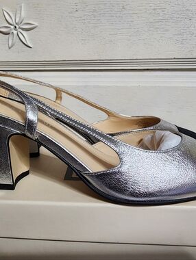 Ivanka Trump Metallic Silver Slingback Block Heel Women's Shoes 8.5 New!